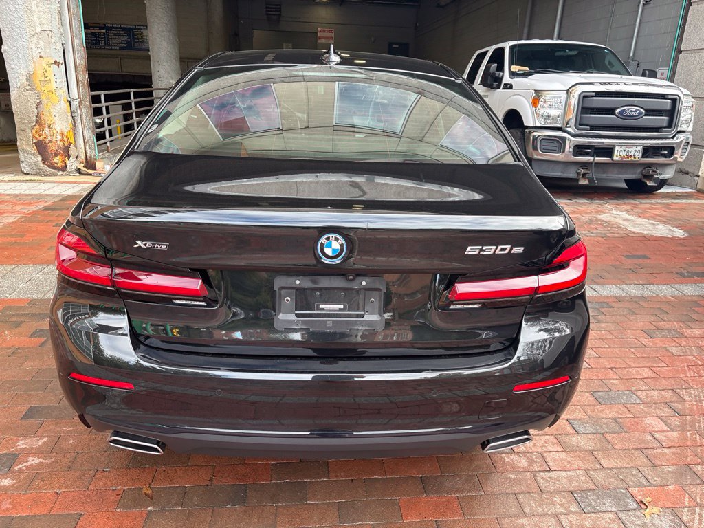 Used 2022 BMW 530e xDrive w/ Convenience Package AWD/4WD image 4