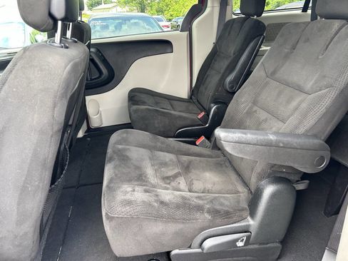 Used 2015 Dodge Grand Caravan SXT w/ Rear Park Assist Package image 10