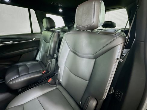 Used 2023 Cadillac XT6 Premium Luxury image 24