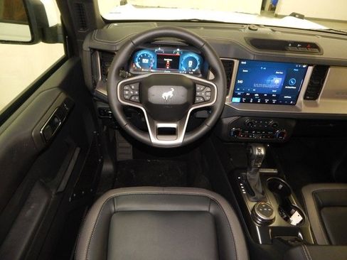 New 2025 Ford Bronco Outer Banks image 12