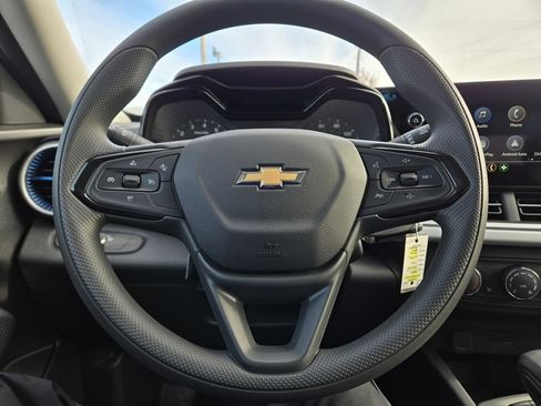 New 2026 Chevrolet Trax LS w/ LS Convenience Package FWD image 11
