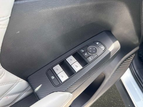 Used 2023 Mitsubishi Outlander SEL FWD image 18