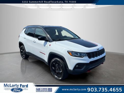 Used 2024 Jeep Compass Trailhawk AWD/4WD image 1