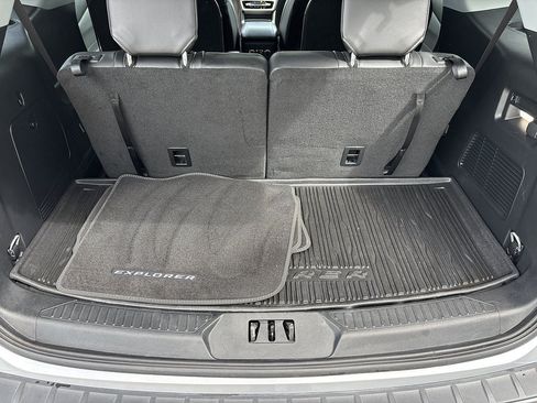 Used 2023 Ford Explorer XLT w/ Equipment Group 202A AWD/4WD image 17