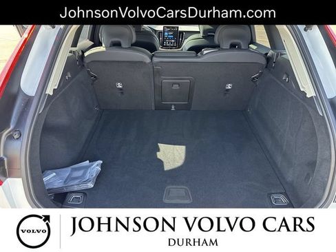 New 2026 Volvo XC60 B5 Plus w/ Protection Package Premier AWD/4WD image 21