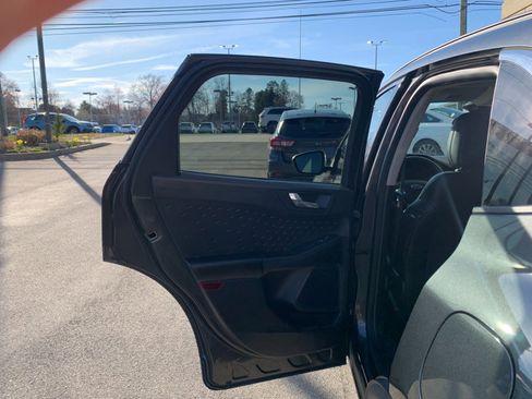 Used 2020 Ford Escape SEL AWD/4WD image 31