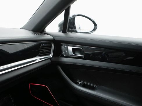 Certified 2022 Porsche Panamera 4S image 24