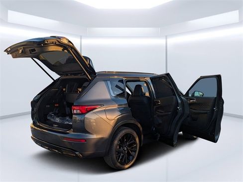 New 2025 Mitsubishi Outlander SEL Black Edition image 3