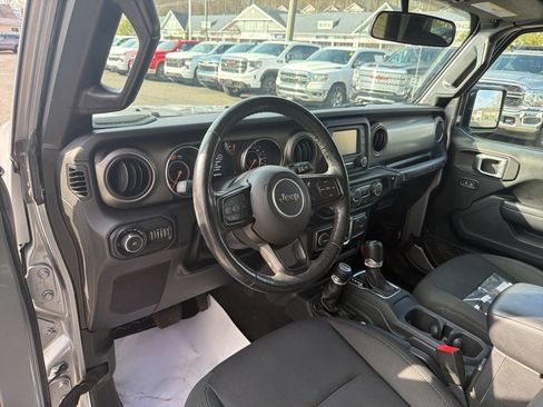 Used 2020 Jeep Wrangler Sport AWD/4WD image 35