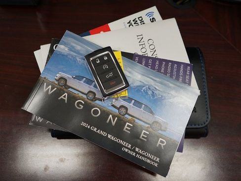 Used 2024 Jeep Wagoneer Series II w/ Flexible Seating Group image 65