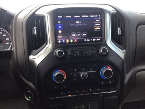 Used 2021 Chevrolet Silverado 1500 LT Trail Boss w/ Convenience Package II AWD/4WD image 11