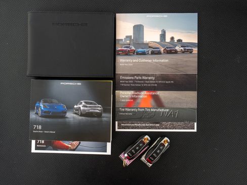 Used 2025 Porsche 718 Cayman GTS image 19