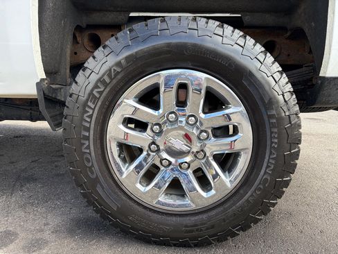 Used 2019 Chevrolet Silverado 2500 LTZ w/ Duramax Plus Package image 18