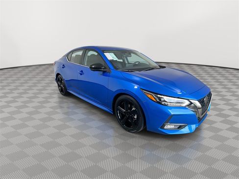 Certified 2022 Nissan Sentra SR w/ SR Premium Package image 2