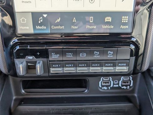 Used 2022 RAM 2500 Limited image 27