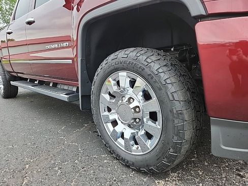 Used 2017 GMC Sierra 2500 Denali w/ Duramax Plus Package AWD/4WD image 3