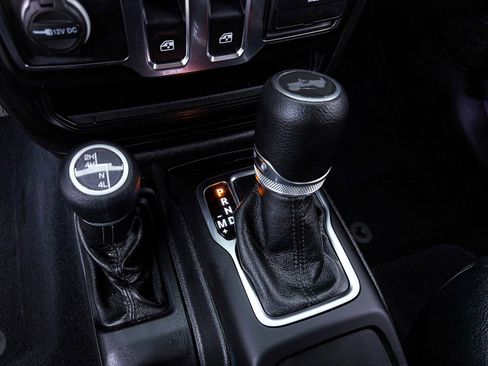 Used 2022 Jeep Wrangler Sport AWD/4WD image 24