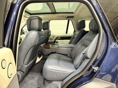 Used 2021 Land Rover Range Rover Autobiography image 40