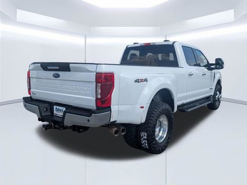 Used 2020 Ford F350 Lariat w/ Chrome Package image 4