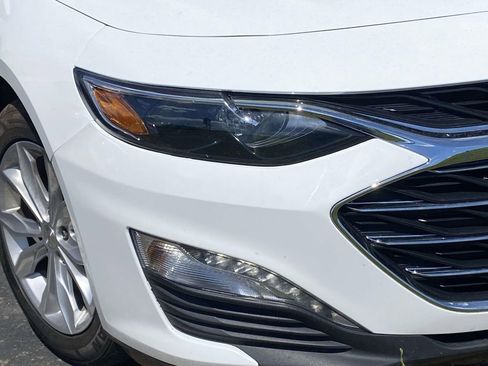 Used 2022 Chevrolet Malibu LT image 4