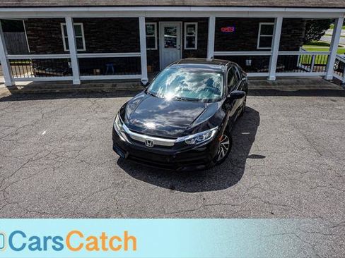 Used 2018 Honda Civic EX image 3
