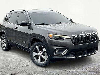 Used 2019 Jeep Cherokee Limited w/ Technology Group