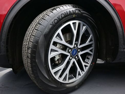 Used 2020 Ford Escape SEL FWD image 16
