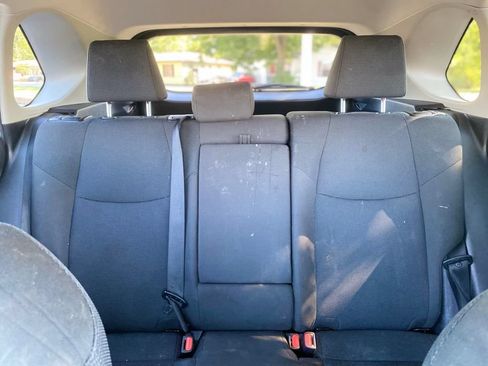 Used 2022 Toyota RAV4 LE AWD/4WD image 26