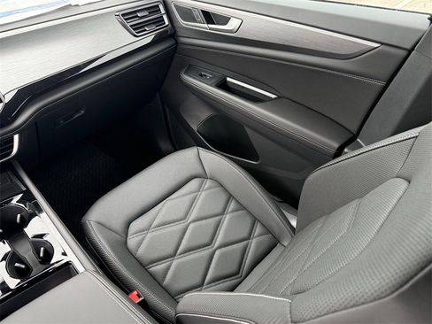 New 2026 Volkswagen Atlas Cross Sport SE image 24