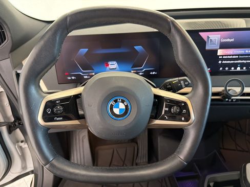 Used 2024 BMW iX xDrive50 w/ Premium Package AWD/4WD image 11