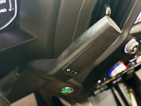 Used 2019 GMC Sierra 1500 SLT AWD/4WD image 18