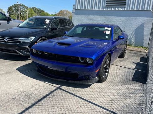 Used 2021 Dodge Challenger R/T Scat Pack w/ Scat Pack Stripe image 6