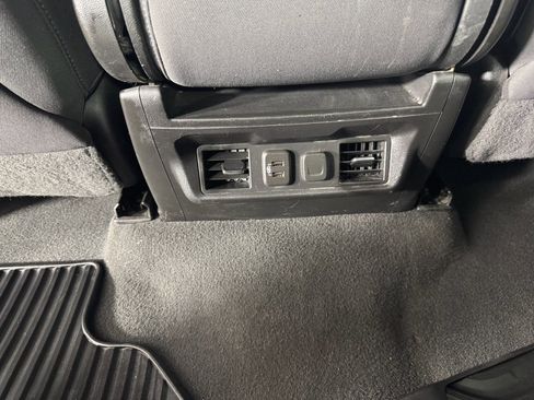 Used 2021 Chevrolet Silverado 1500 RST image 33