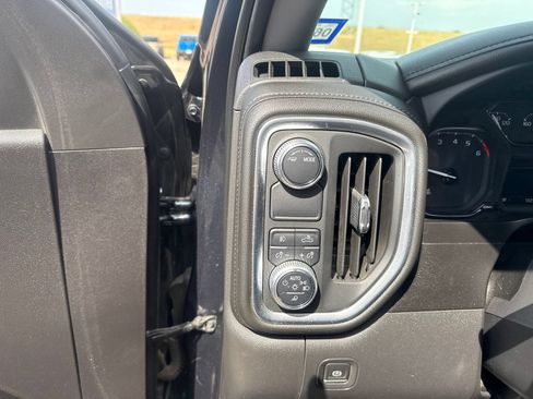 Used 2020 GMC Sierra 1500 SLT RWD image 20