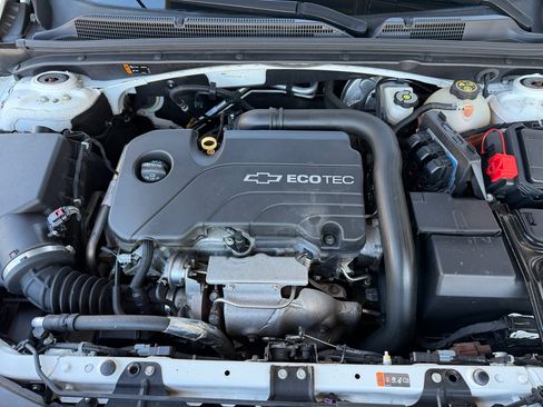 Used 2016 Chevrolet Malibu LT w/ Leather Package image 16
