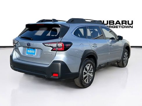 Certified 2025 Subaru Outback Premium image 9