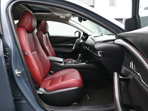 Used 2024 MAZDA CX-30 AWD 2.5 S w/ Preferred Package image 16