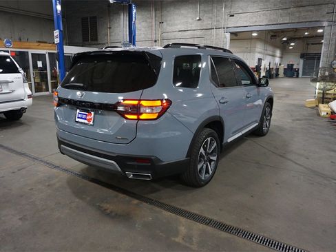 Used 2025 Honda Pilot Touring image 27