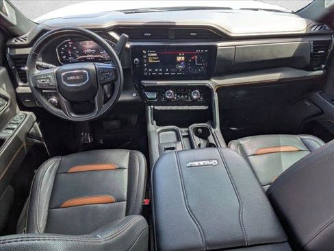 Used 2024 GMC Sierra 2500 AT4 w/ AT4 Premium Plus Package AWD/4WD image 19