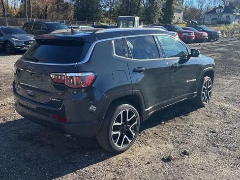 Used 2018 Jeep Compass Limited w/ Navigation Group AWD/4WD image 2