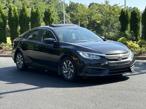 Used 2017 Honda Civic EX image 2