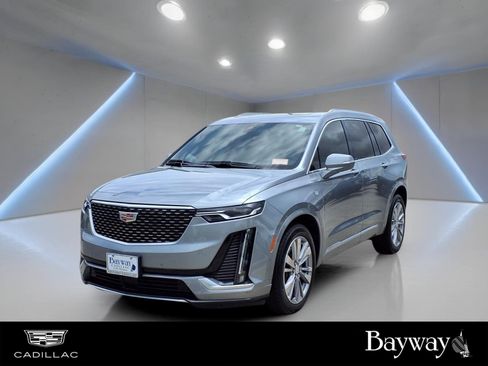 Certified 2023 Cadillac XT6 Premium Luxury w/ Technology Package FWD image 1