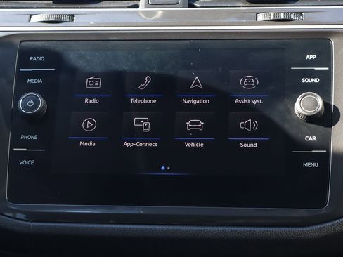 Used 2024 Volkswagen Tiguan S image 20