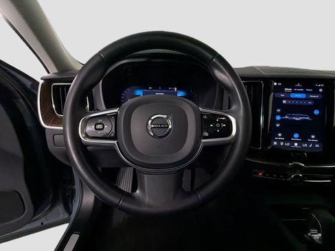 Certified 2023 Volvo XC60 B5 Plus AWD/4WD image 12