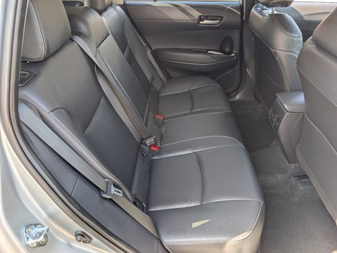 Used 2025 Toyota Corolla Cross XLE FWD image 5