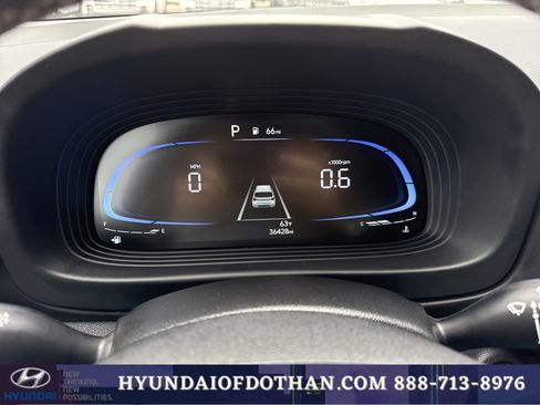 Certified 2024 Hyundai Venue Limited FWD image 11