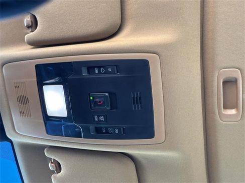 Certified 2025 Lexus ES 300h w/ Premium Package image 23