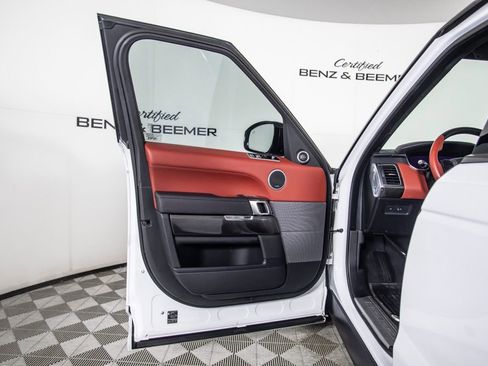 Used 2022 Land Rover Range Rover Sport SVR image 21