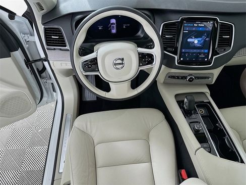 Used 2025 Volvo XC90 T8 Plus w/ Protection Package Premier image 18