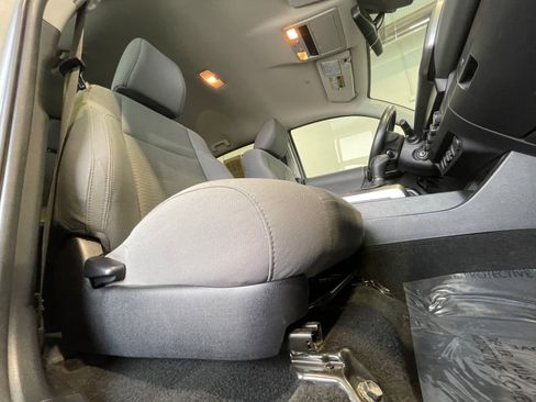 Used 2019 Toyota Tacoma image 28